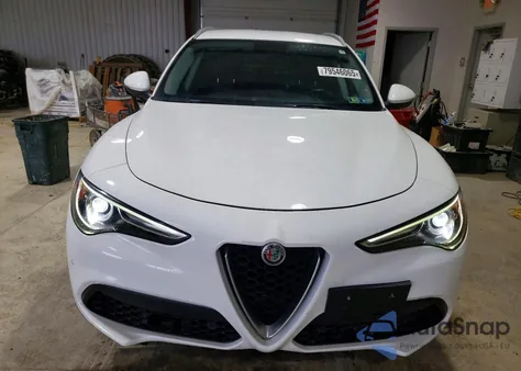 2018 Alfa Romeo Stelvio z USA, uszkodzony, nr VIN ZASFAKAN6J7B73826